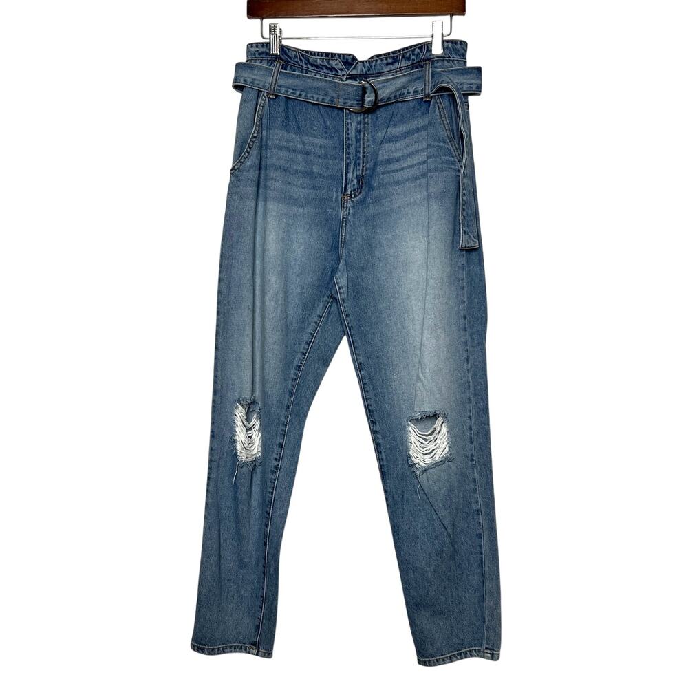 KanCan High Rise Mom Jeans Belted Size 9/28 Light Wash Stretch Denim